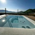 Historic Palace Overlooking Piana Di Navelli Holiday home
