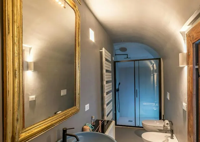 Historic Palace Overlooking Piana Di Navelli Vakantiehuis *